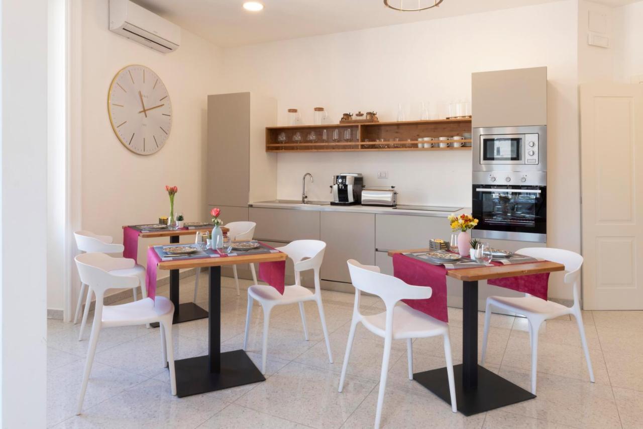Le Angioine Rooms Naples Exterior photo