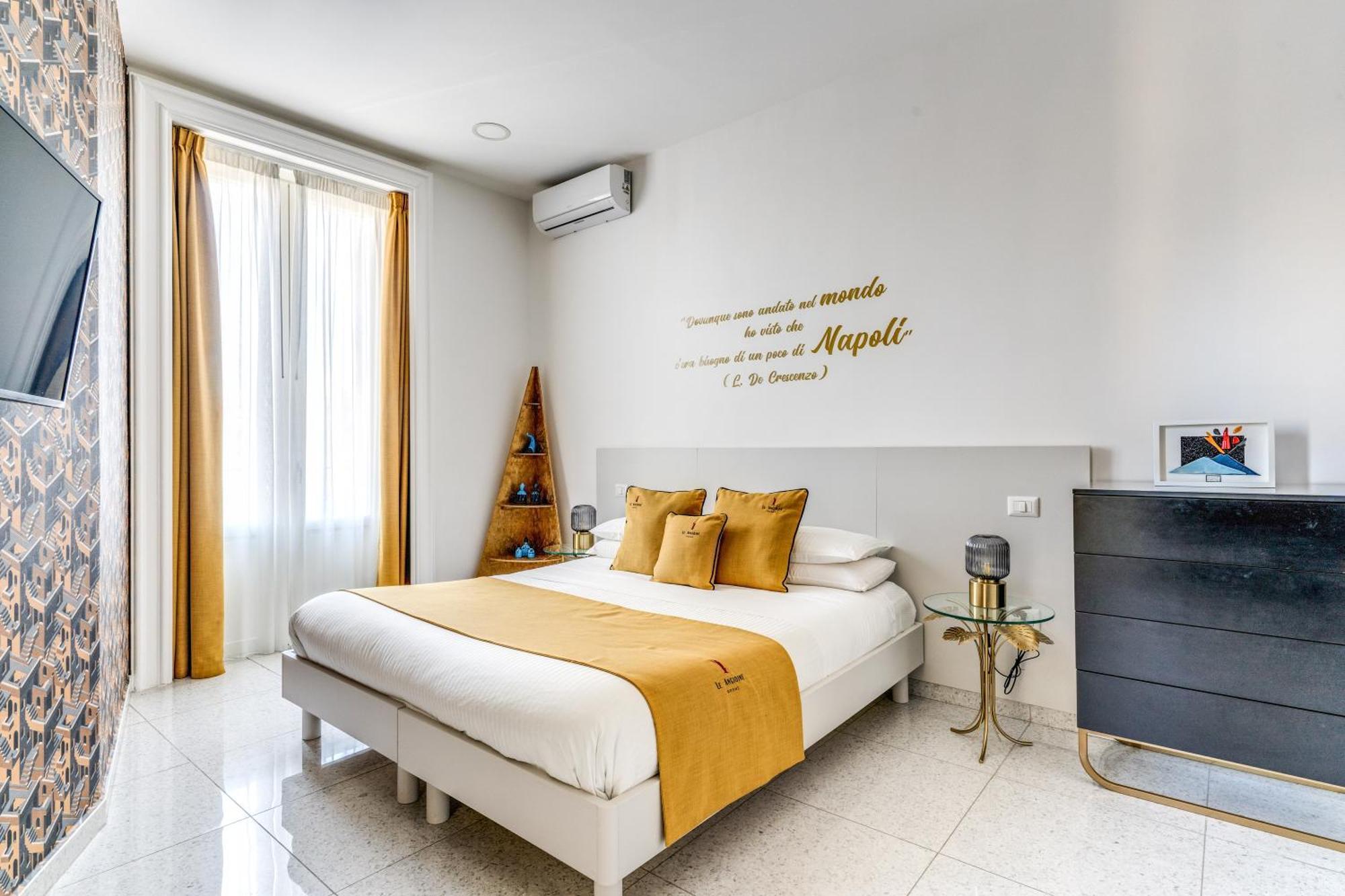 Le Angioine Rooms Naples Exterior photo